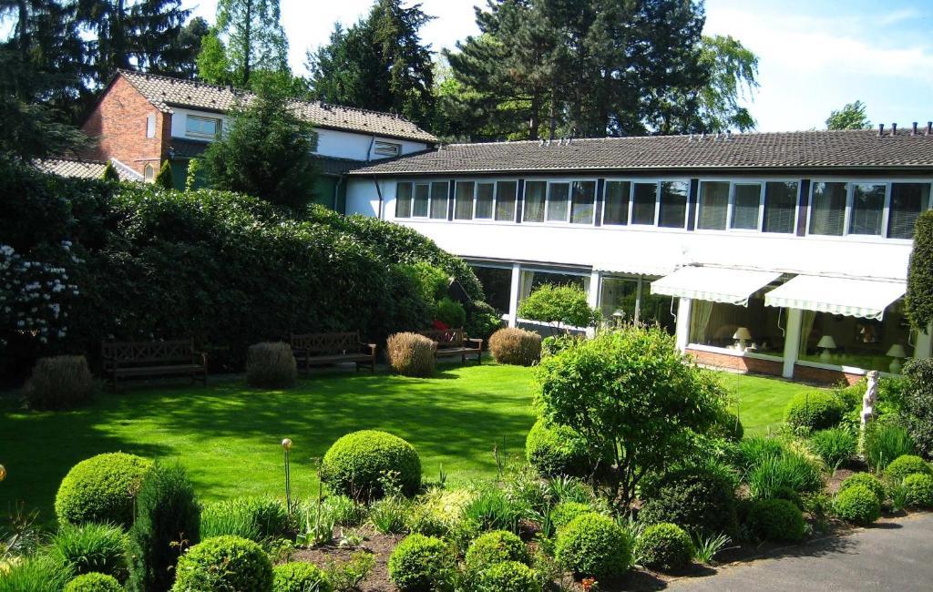 Haus Litzbruck Hotel Düsseldorf Buitenkant foto